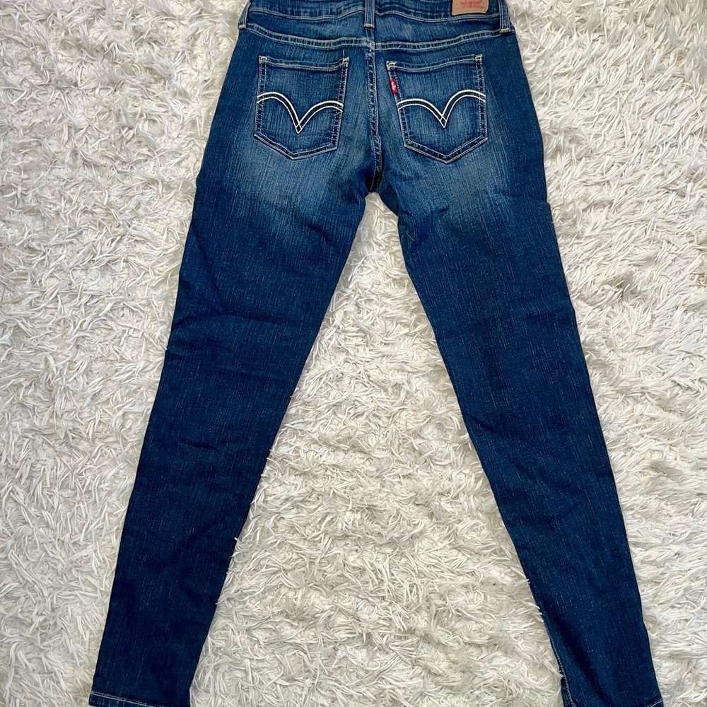 Women's 535 Levi Dark Blue Skinny Jeans Size 7